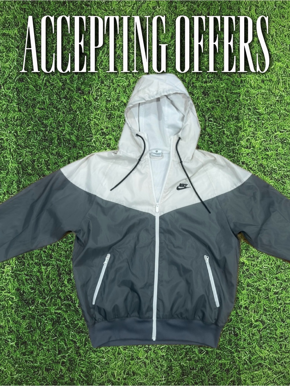 Nike Men’s Hooded Windbreaker in White and Gray Colorblock